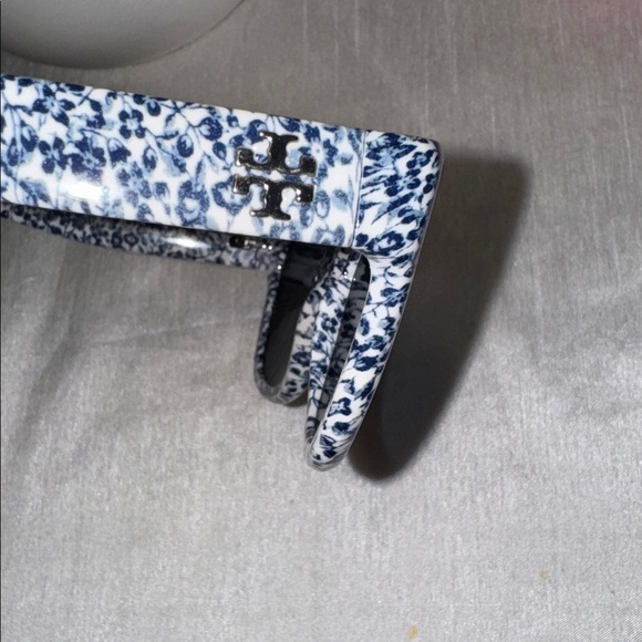 Tory Burch Sunglasses - Picture 2 of 4